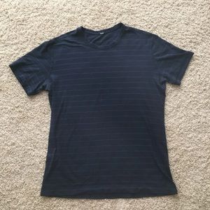 Men’s lululemon T-shirt size large